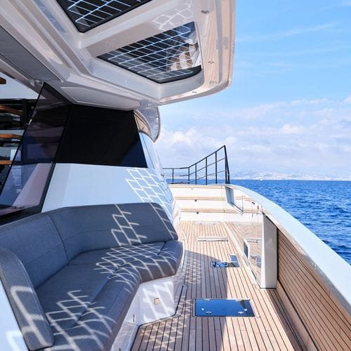 Power 80, le luxe d'un yacht, l'espace d'un catamaran